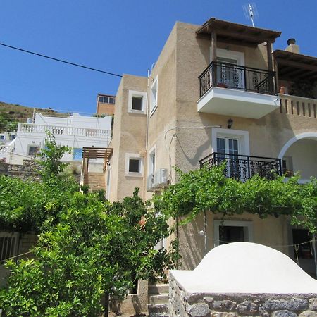 Kalotina'S Apartments Emborios Extérieur photo