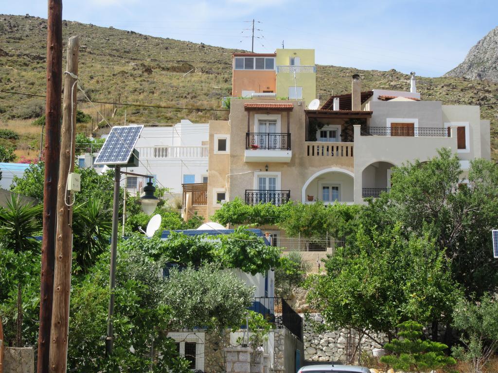 Kalotina'S Apartments Emborios Extérieur photo