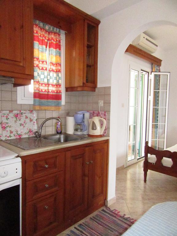Kalotina'S Apartments Emborios Extérieur photo