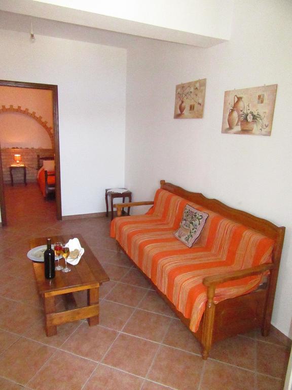 Kalotina'S Apartments Emborios Extérieur photo